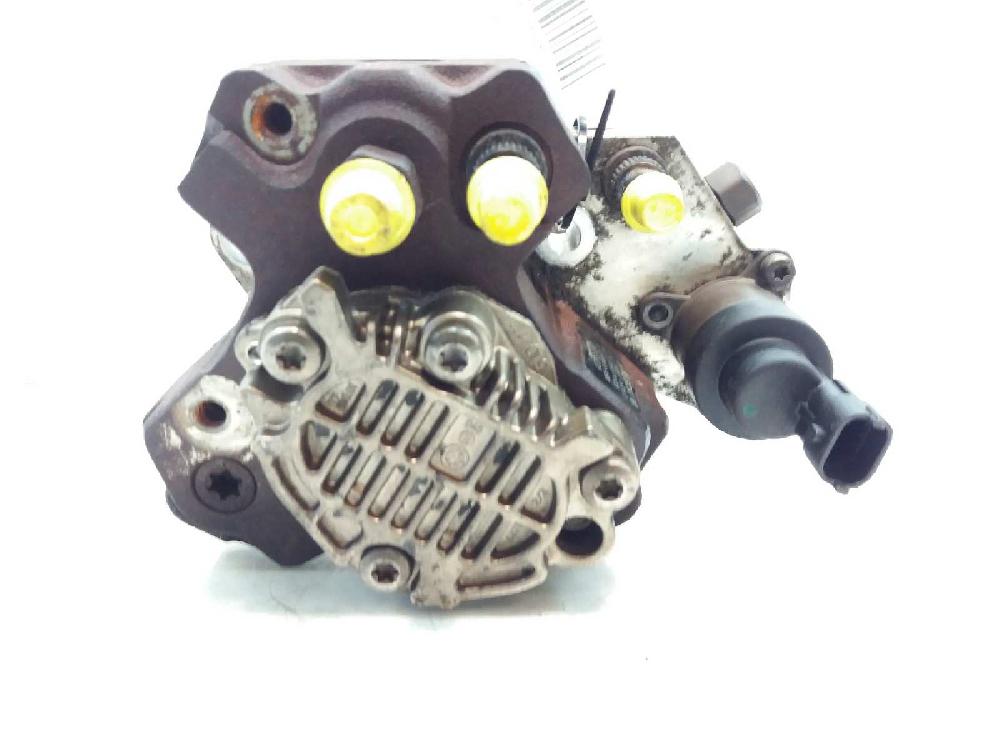 Bomba de inyección F9Q B8 8200108225 de Renault Megane ii sedán (lm0/1_) 2003-2009 120 CV con 1 km - pieza usada