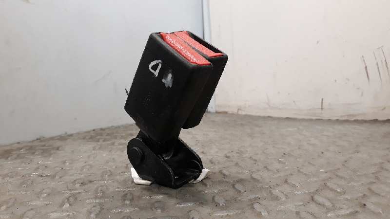 Enganche cinturón trasero central A20DTH 13267110 de Opel Insignia a sedán (g09) 2008-2017 131 CV con 1 km