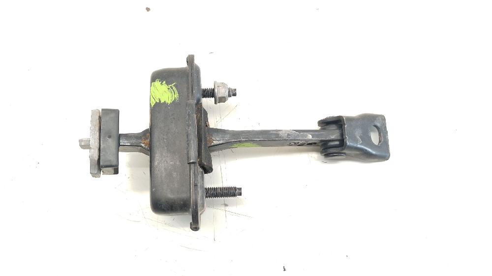 Reten puerta trasera derecha HM05 9823917180 de Citroen C3 iii (sx) 2016-1 83 CV - pieza usada
