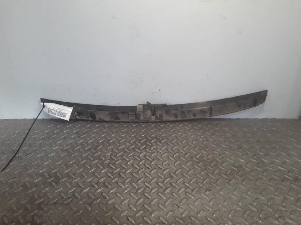 Piloto trasero central 9HZ 9654435580 de Citroen C4 picasso 2007-2013 109 CV con 1 km - pieza usada