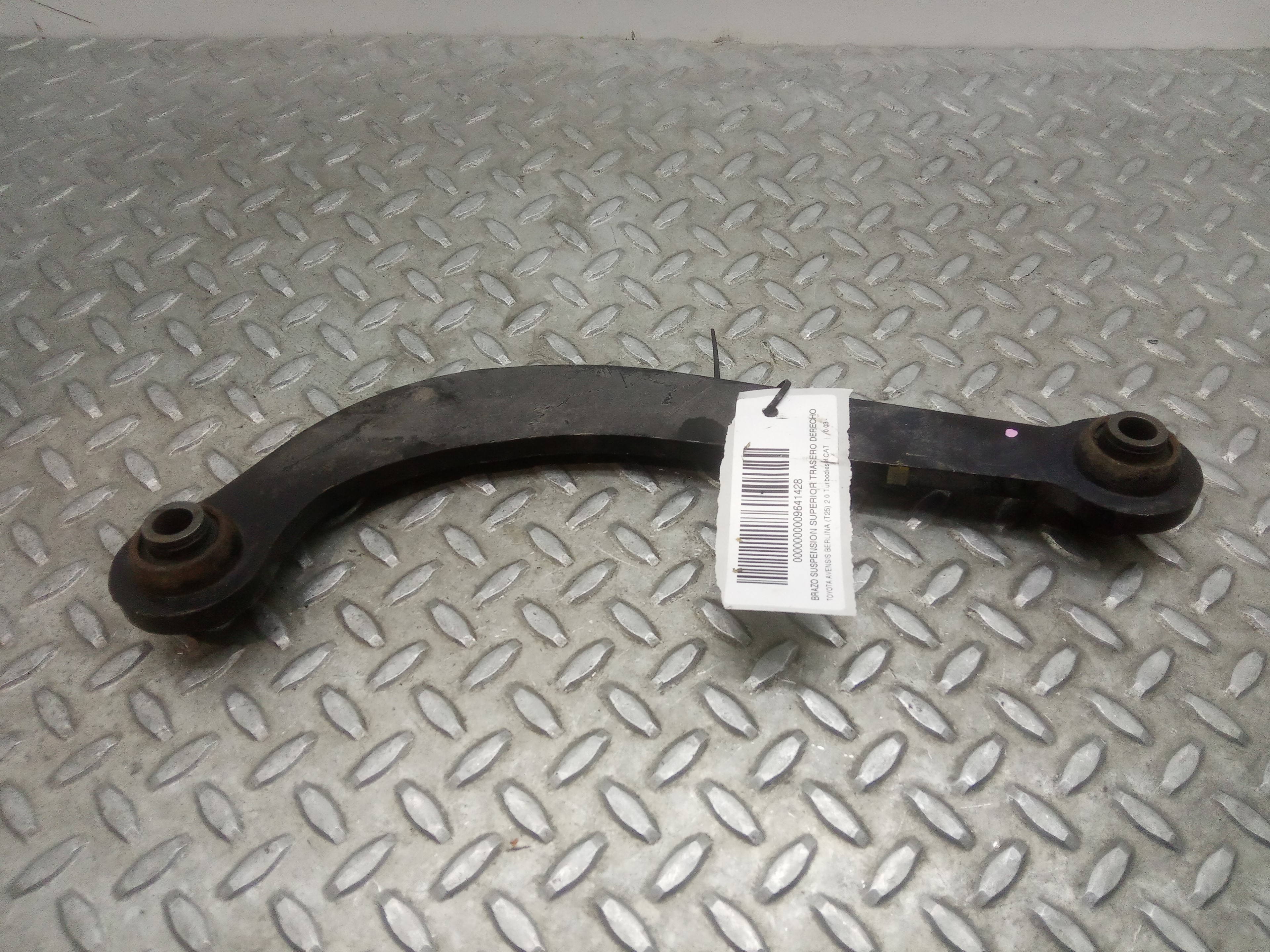 TOYOTA Avensis 2 generation (2002-2009) Rear Right Arm 23691994