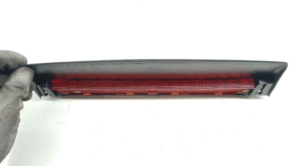 Luz central de freno CAGA 8K5945097 de Audi A4 b8 (8k2) 2007-2012 143 CV con 343195 km - pieza usada