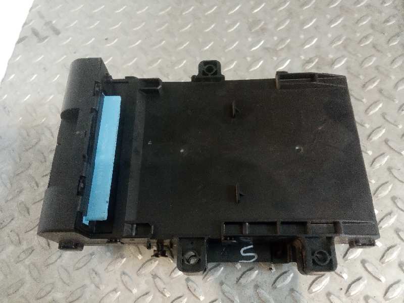 Caja de relés / fusibles 425CLIRS/X TAQJ021820060 de Chrysler Voyager / grand voyager iii (gs_, ns_) 1995-2001 116 CV con 1 km - pieza usada
