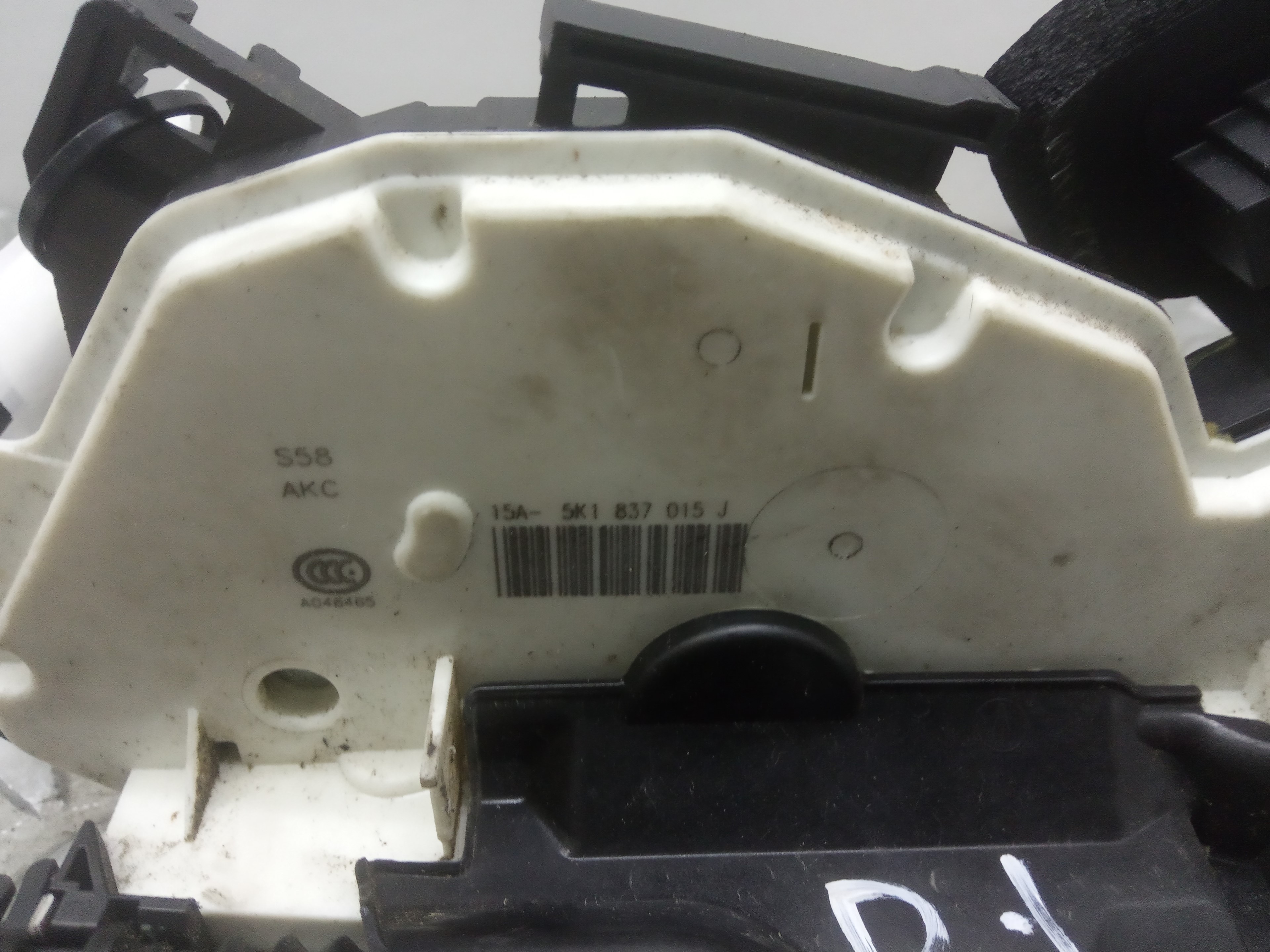 SEAT Leon 3 generation (2012-2020) Front Left Door Lock 5K1837015J 23689909