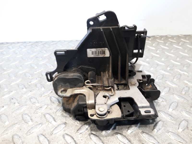 SEAT Cordoba 2 generation (1999-2009) Front Right Door Lock ELECTRICA,2PINES 18526520