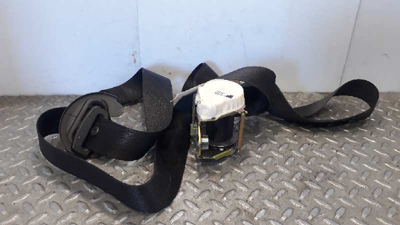 BMW X3 E83 (2003-2010) Front Left Seatbelt 72113448357 23302408