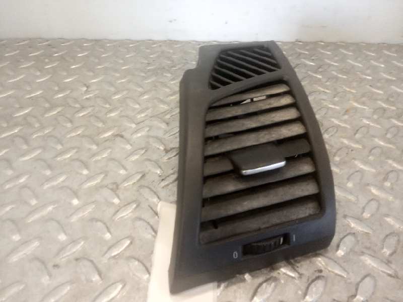 BMW 1 Series E81/E82/E87/E88 (2004-2013) Dashboard Air Vents 23290041