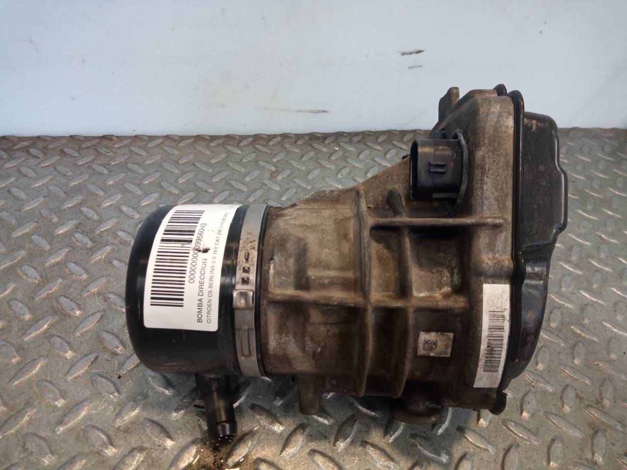 CITROËN C5 1 generation (2001-2008) Power Steering Pump 9688005080 23339140