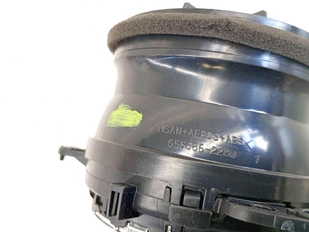 Aireador derecho 2ZR-FXE 5556862280 de Toyota Auris (_e15_) 2007-2012 136 CV - pieza usada