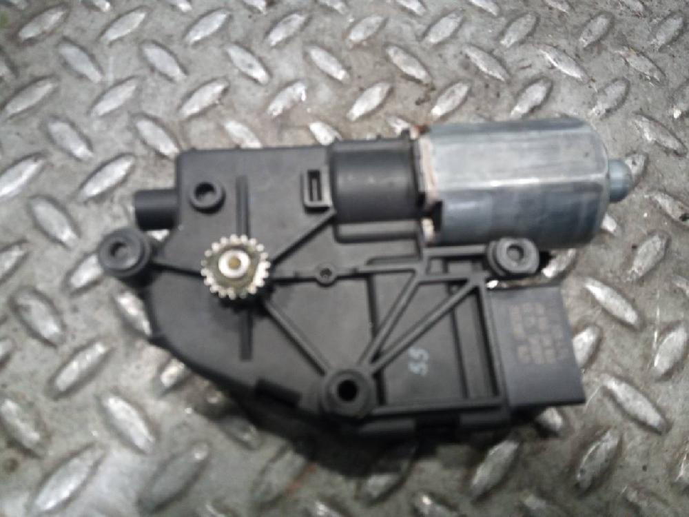 Motor techo eléctrico BUN 0390200071 de Audi Q7 (4lb) 2006-2010 211 CV con 1 km - pieza usada