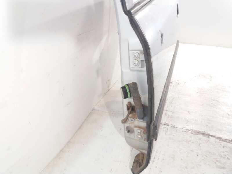 Puerta trasera izquierda J7T de Renault Safrane (b54) 1992-1996 137 CV - pieza usada