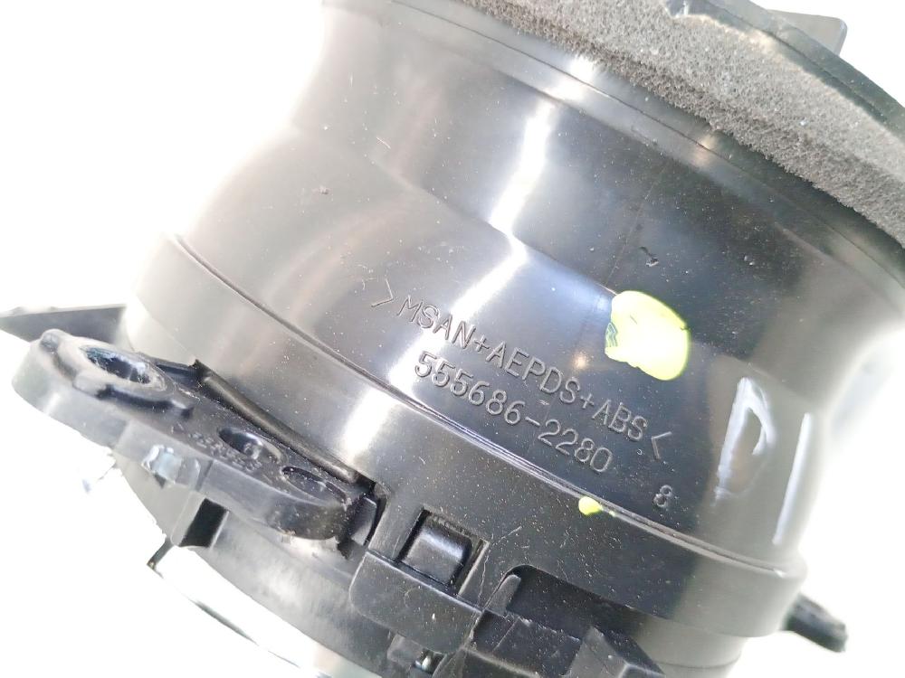 Aireador izquierdo 2ZR-FXE 5556862280 de Toyota Auris (_e15_) 2007-2012 136 CV - pieza usada
