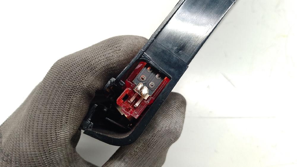 Luz central de freno CAGA 8K5945097 de Audi A4 b8 (8k2) 2007-2012 143 CV con 343195 km - pieza usada