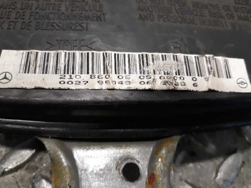 Airbag lateral delantero derecho OM606.962 2108600605 de Mercedes-benz Clase e (w210) 1999-2002 177 CV - pieza usada