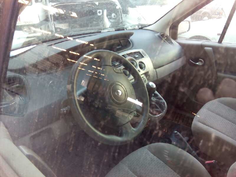 RENAULT Scenic 2 generation (2003-2010) Преден десен фар за мъгла 8200074008 18656364