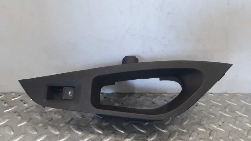 SEAT Leon 3 generation (2012-2020) Кнопка стеклоподъемника задней правой двери 5G0959855A 18772646