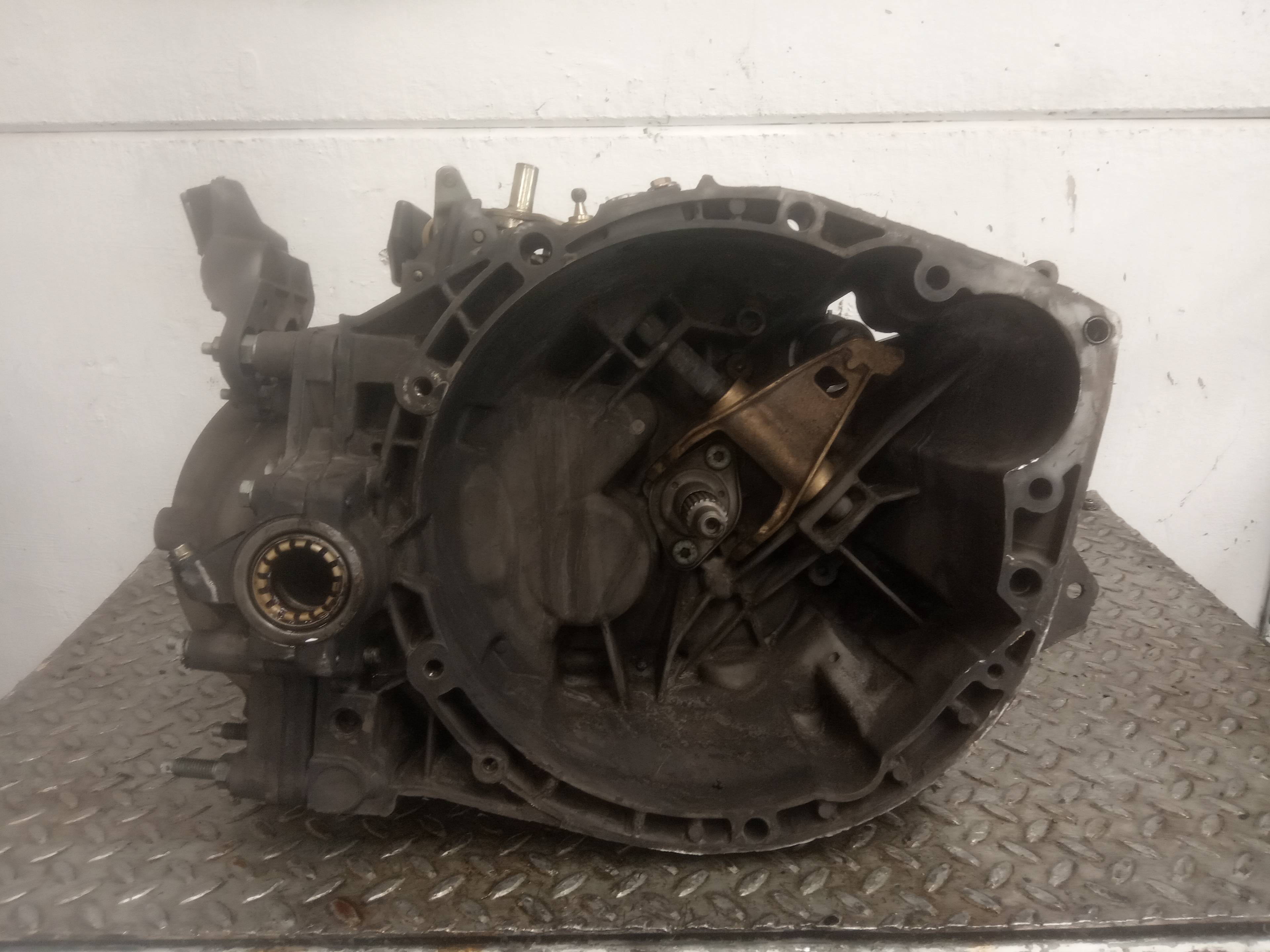 CITROËN C5 1 generation (2001-2008) Gearbox 20LM23,20LM23 23696475