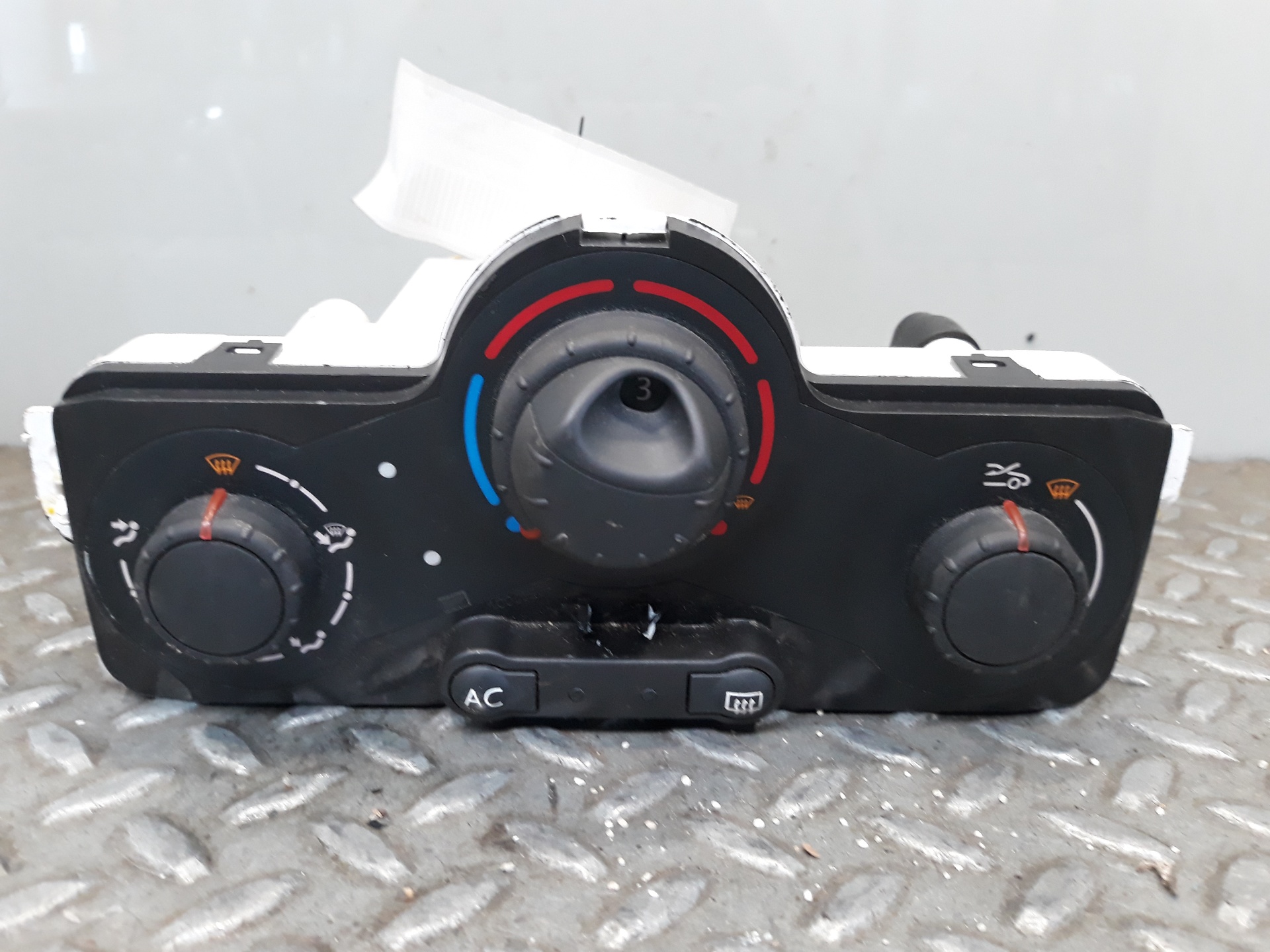 RENAULT Clio 3 generation (2005-2012) Climate  Control Unit 030967W, 69590001 23320601