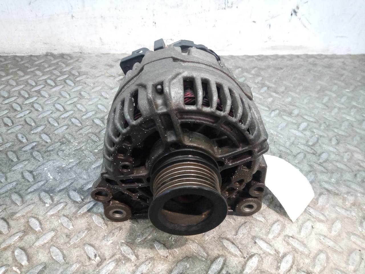 SEAT Leon 1 generation (1999-2005) Alternator 037903025M, 0124325013 23708850