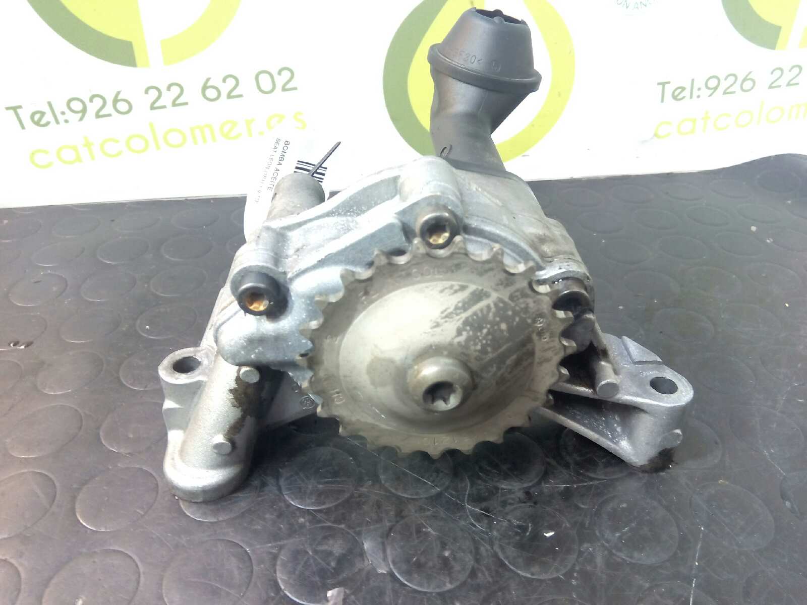 SEAT Leon 2 generation (2005-2012) Oil Pump 038115105C 18590062