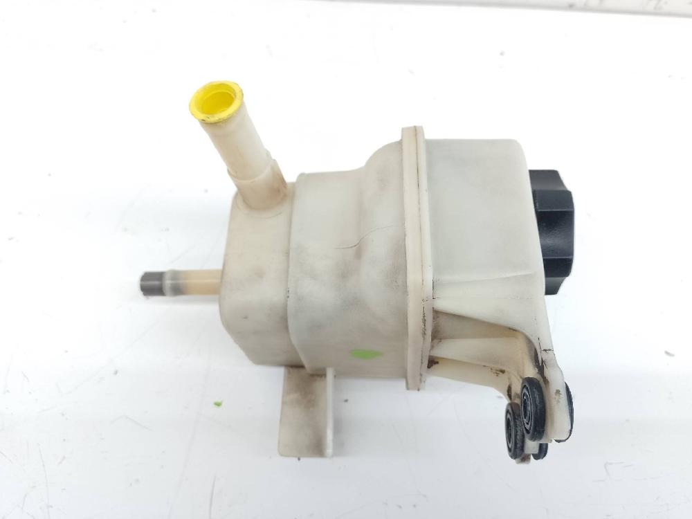 Depósito dirección F14D4 de Chevrolet Aveo 2008-2012 101 CV con 180001 km - pieza usada
