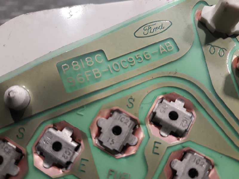 Cuadro de instrumentos J4C 96FB10849AC de Ford Fiesta iv (ja_, jb_) 1995-2002 60 CV con 1 km - pieza usada