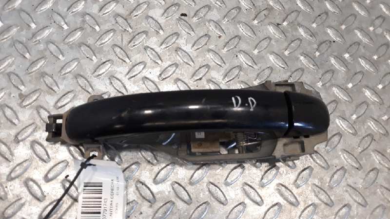 VOLKSWAGEN Touareg 1 generation (2002-2010) Front Right Door Exterior Handle 7L0839886B 18665047