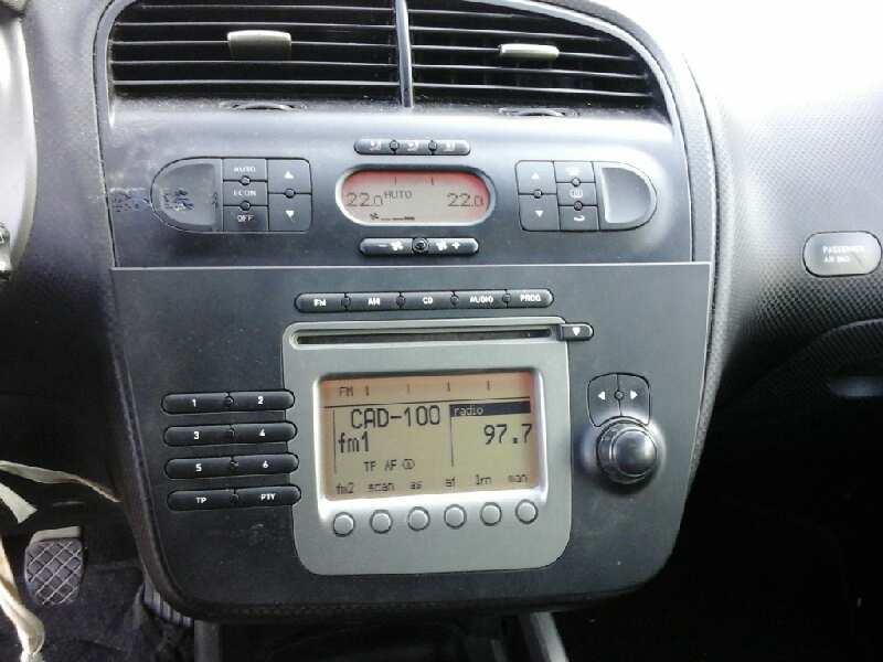 SEAT Toledo 3 generation (2004-2010) Охлаждающий радиатор 1K0820411G 23290568
