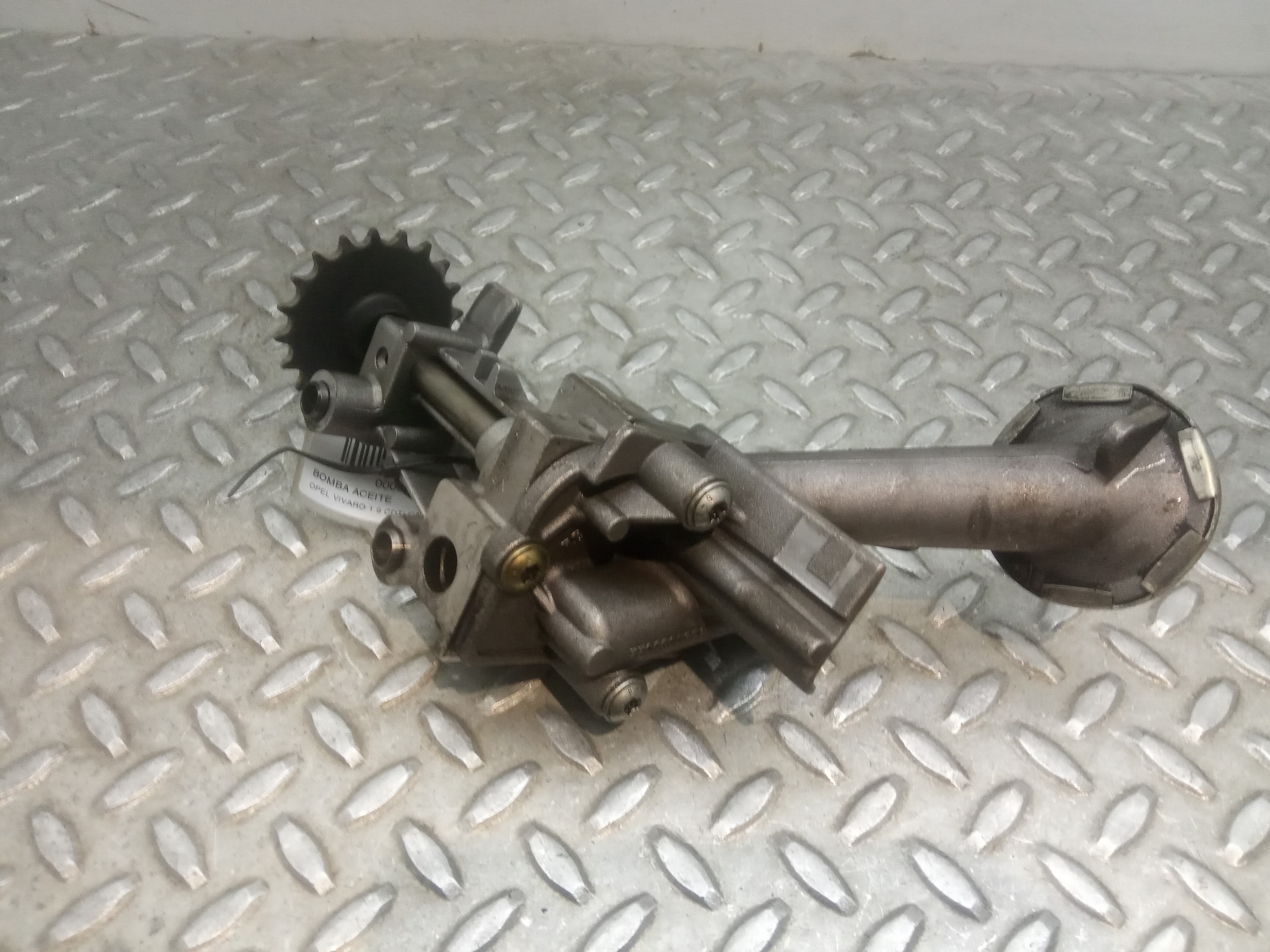 OPEL Vivaro B (2014-2019) Oil Pump 7700600252, 7700600251 23331402