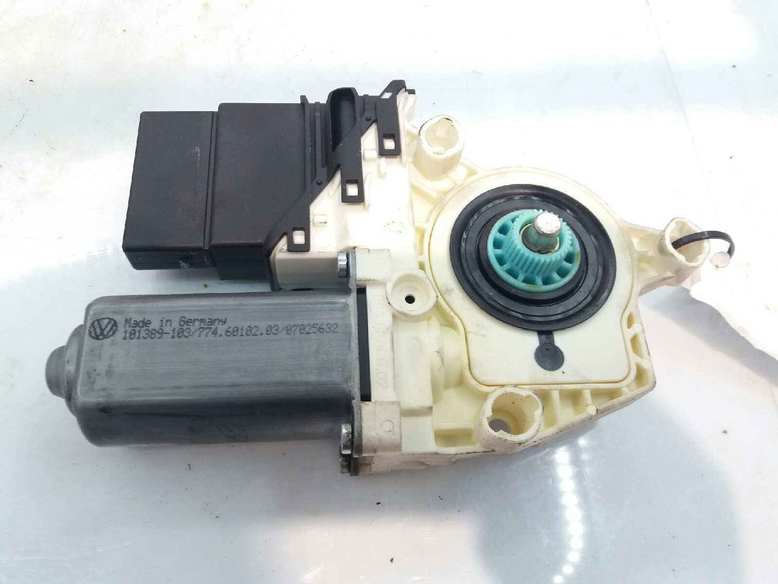 SEAT Leon 1 generation (1999-2005) Other part 1C0959811A 23672877