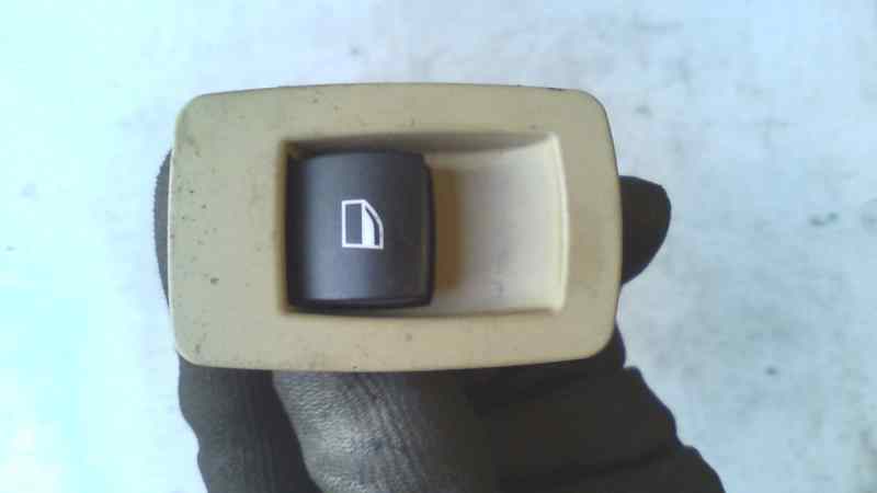 BMW 3 Series E90/E91/E92/E93 (2004-2013) Front Right Door Window Switch 6935534 18551368