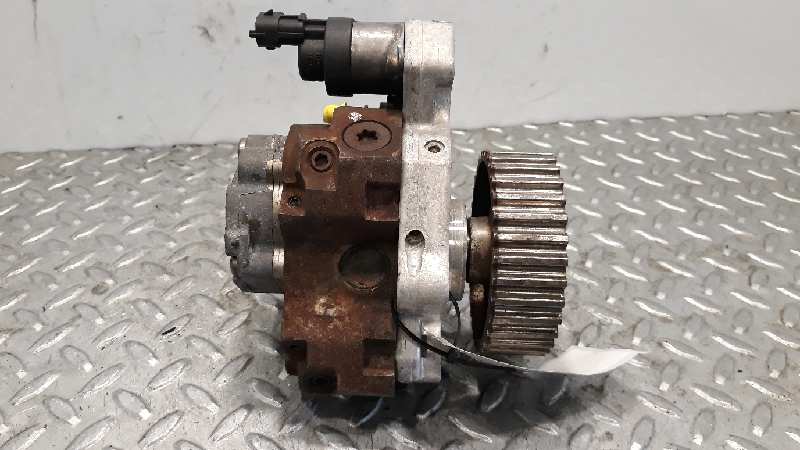 Bomba de inyección F9Q D8 8200108225 de Renault Scénic ii (jm0/1_) 2003-2006 120 CV con 1 km - pieza usada