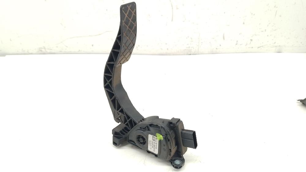 Potenciómetro pedal CAGA 8K1721523 de Audi A4 b8 (8k2) 2007-2012 143 CV con 343195 km - pieza usada