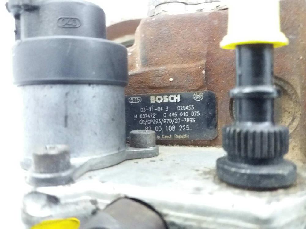 Bomba de inyección F9Q B8 0445010075 de Renault Megane ii sedán (lm0/1_) 2003-2009 120 CV con 1 km - pieza usada