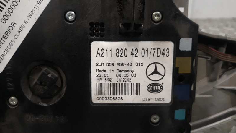 TOYOTA E-Class W211/S211 (2002-2009) Andre interiørdeler 2118207501 23299537