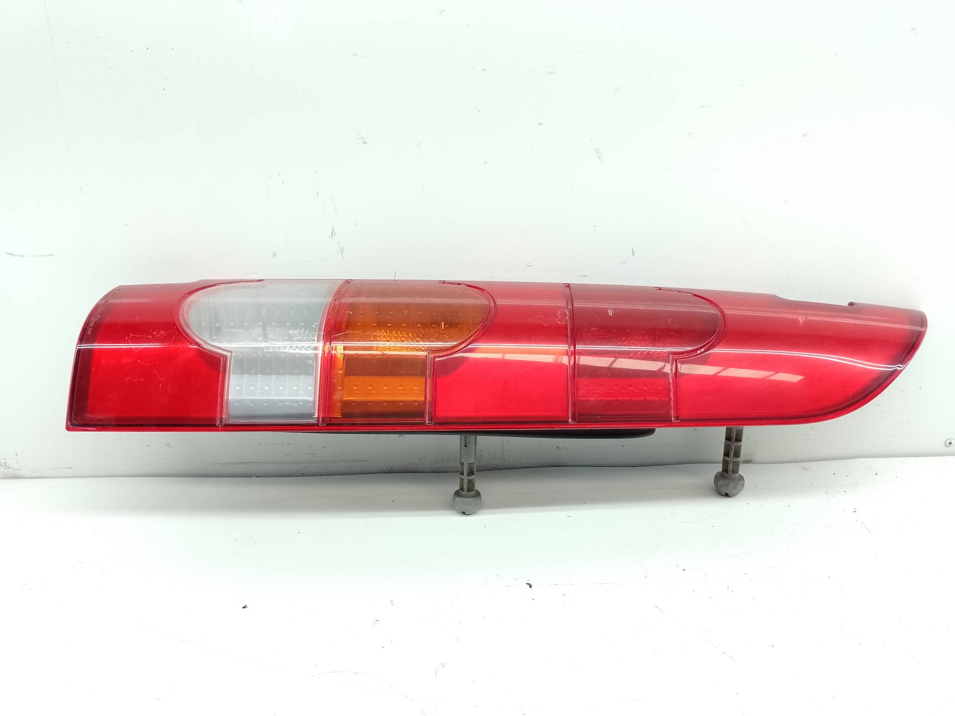 MERCEDES-BENZ Rear Right Taillight Lamp 8200150621 25809549