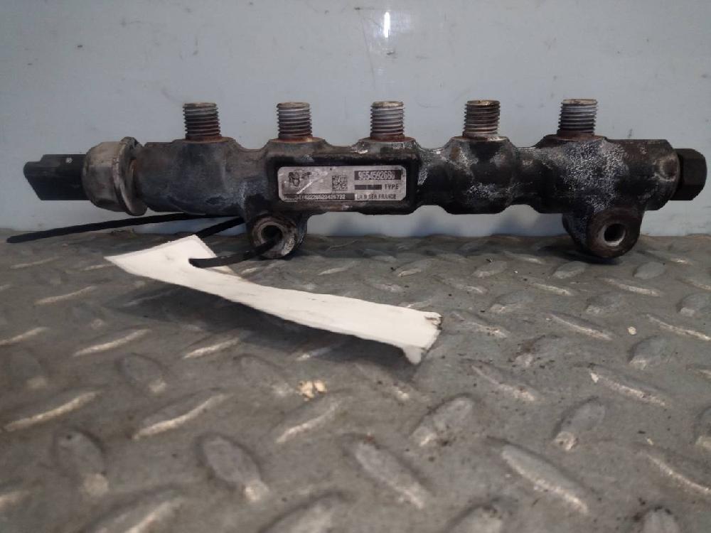 Rampa inyectora 9HY 9654592680 de Citroen C5 ii (rc_) 2004-2008 109 CV con 1 km