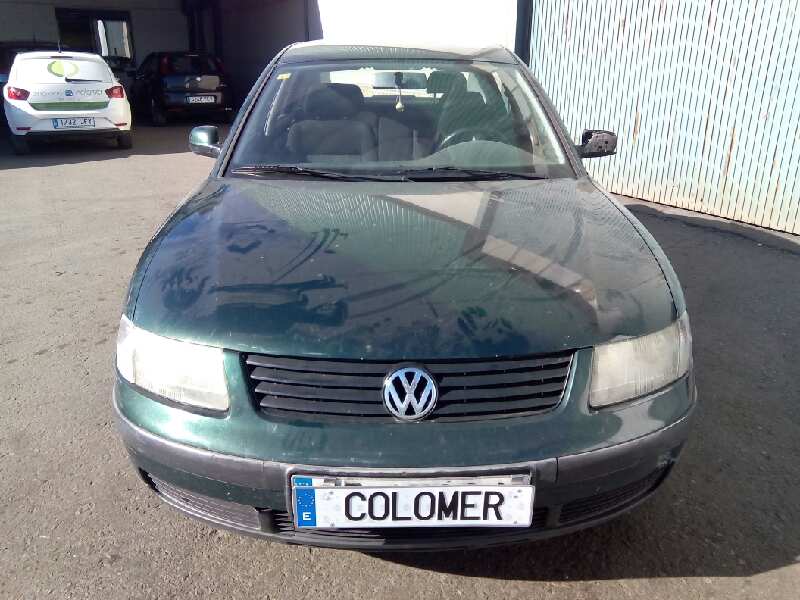 VOLKSWAGEN Passat B5 (1996-2005) Дверь передняя левая 3B4831051BE 18598743