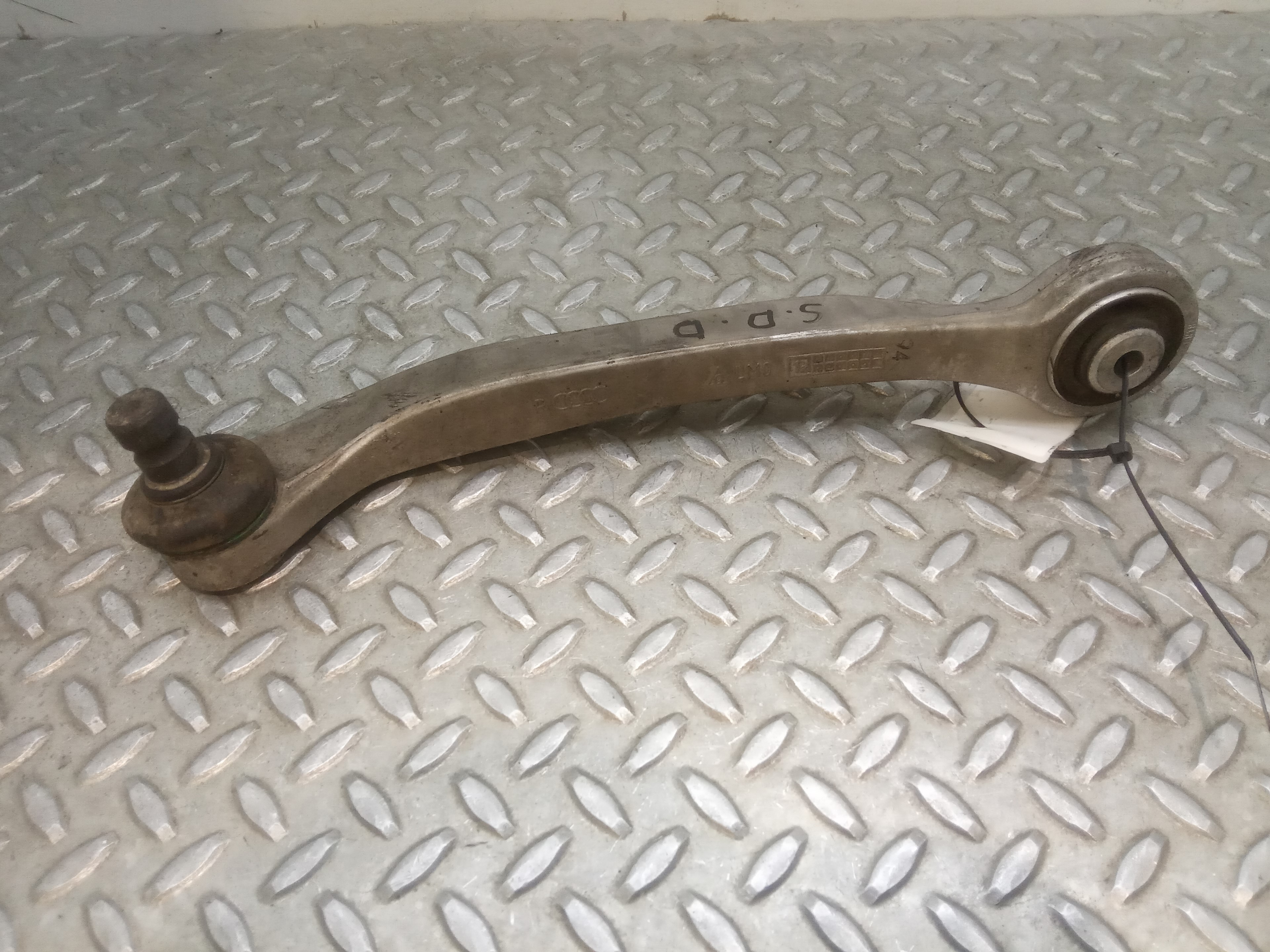 AUDI A6 C6/4F (2004-2011) Front Right Upper Control Arm 23694916