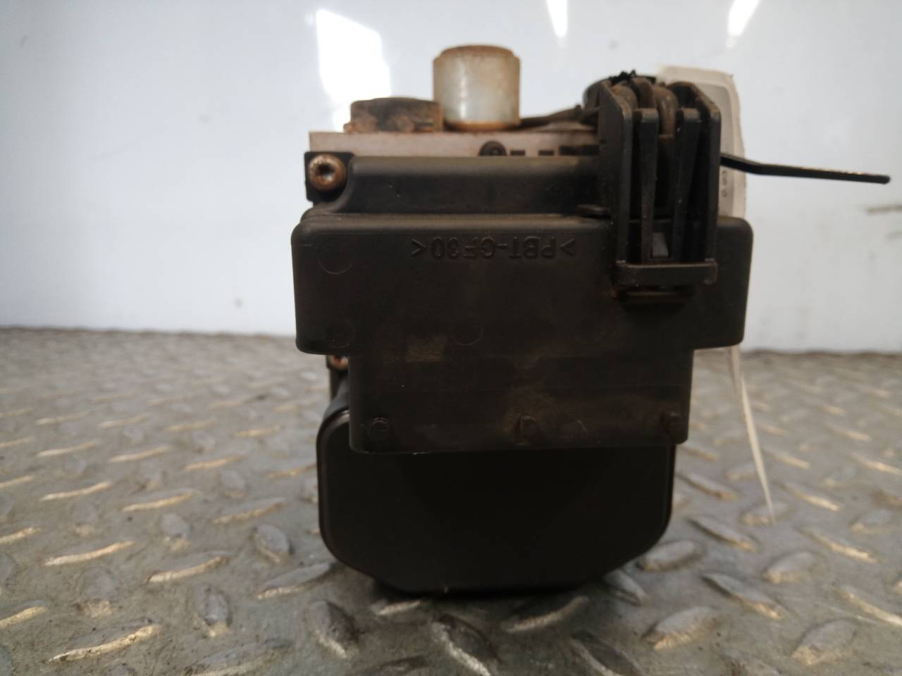 FORD Terrano 2 generation (1993-2006) ABS pumpe 0265215457 23350856