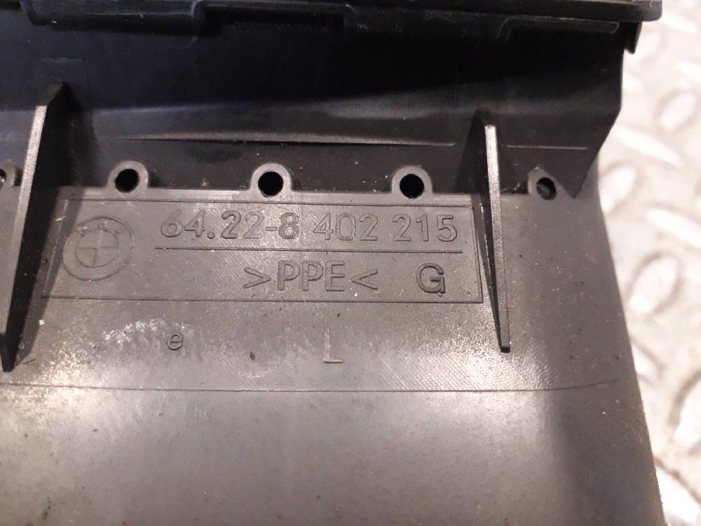 Rejilla aireadora 306D1D 64228402215 de Bmw X5 (e53) 2000-2006 184 CV con 1 km - pieza usada