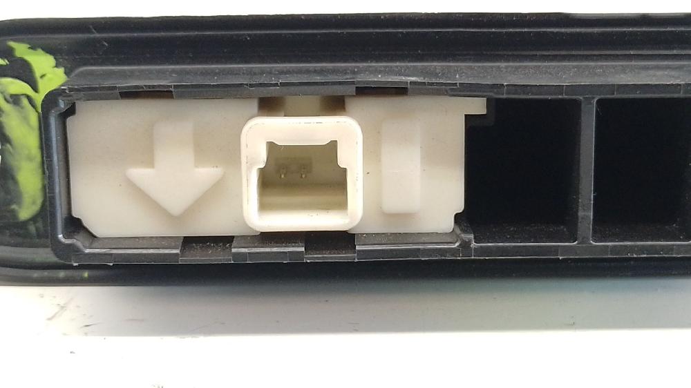 Maneta exterior maletero 1AD-FTV 8484028030 de Toyota Auris (_e15_) 2007-2012 126 CV - pieza usada
