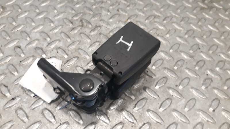 Enganche cinturón trasero central SNJB 1515262 de Ford Fiesta (cb1) 2008-2013 82 CV con 69157 km - pieza usada