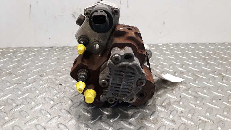 Bomba de inyección F9Q D8 8200108225 de Renault Scénic ii (jm0/1_) 2003-2006 120 CV con 1 km - pieza usada