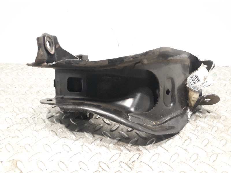 Brazo de la suspensión superior delantero izquierdo SR20DI de Nissan Primera berl./familiar (p10/w10) 1989-1996 116 CV con 1 km - pieza usada