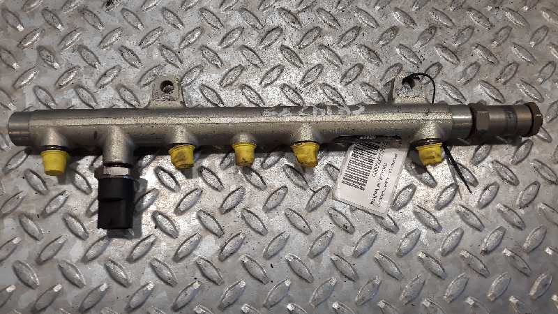 CITROËN Jumpy 1 generation (1994-2006) Fuel Rail 7700114017 18652441