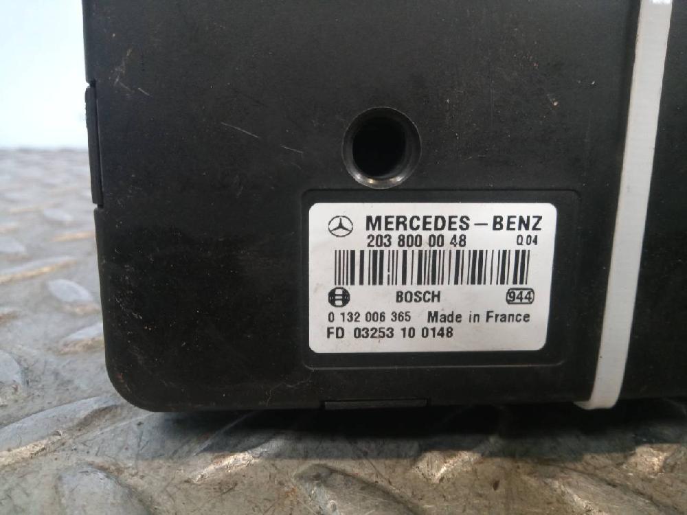 Bomba cierre centralizado 648961 2038000048 de Mercedes-benz Clase e (w211) berlina 2002-2009 204 CV con 1 km - pieza usada