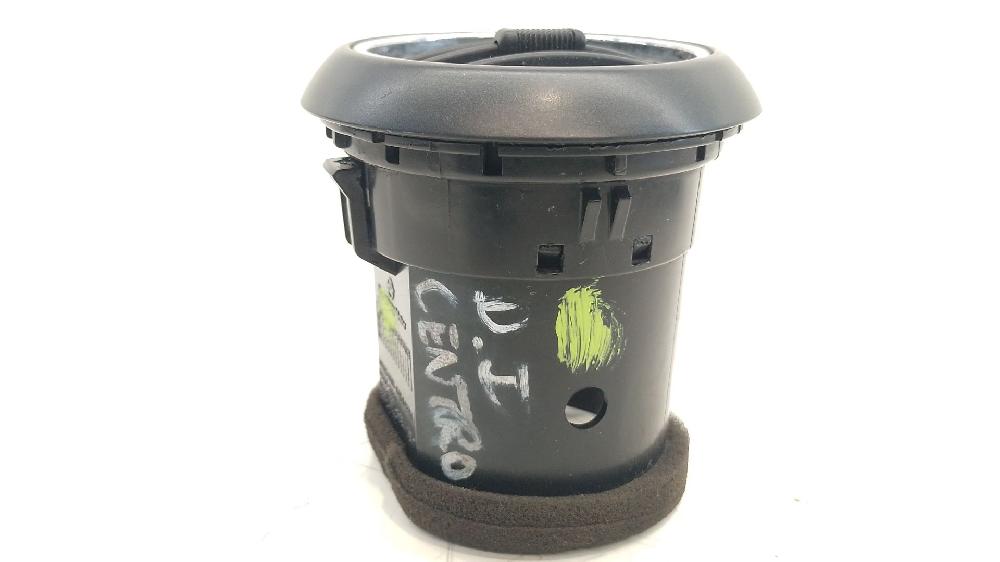 Carcasa aireador trasero central D20DT 6962031000 de Ssangyong Actyon sports i (qj) 2007-0 141 CV - pieza usada