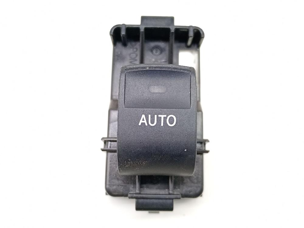 Mando elevalunas trasero derecho 2ZR-FXE 8481002140 de Toyota Auris (_e15_) 2007-2012 136 CV con 130199 km