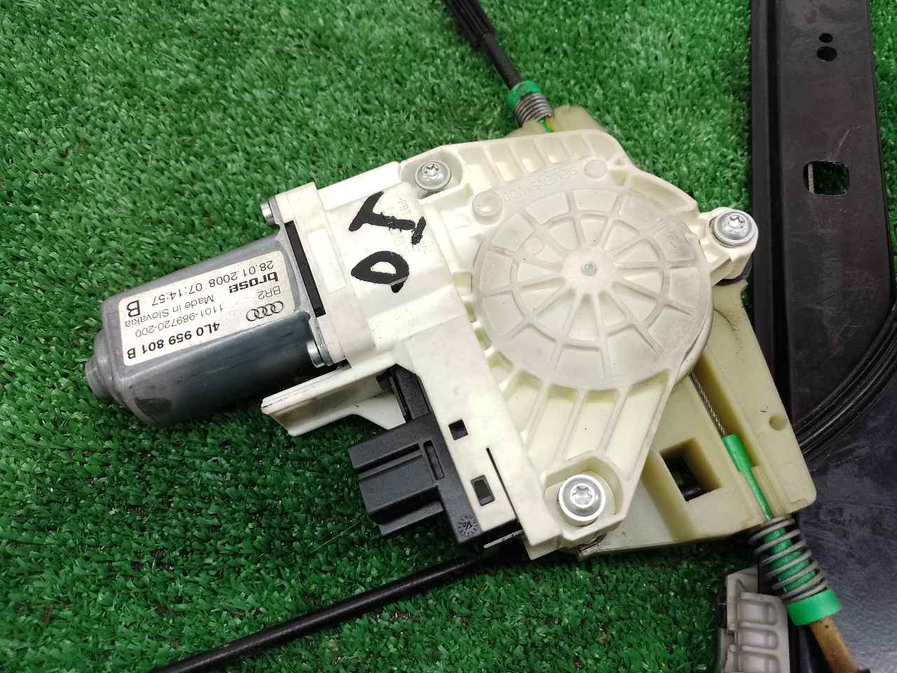 AUDI Q7 4L (2005-2015) Front Left Door Window Regulator 4L0959801B 24096520